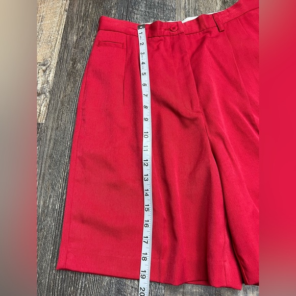Cutter & Buck Women Bermuda Pleated High Rise Red Dress Shorts Size 8 - Picture 8 of 10
